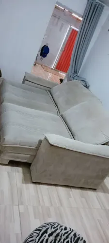 Vende-se um sofá retrátil um ano de uso