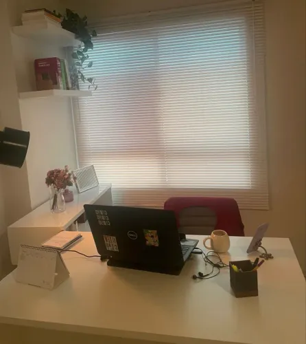 VENDO MESA DE ESCRITÓRIO EM MDF BRANCA