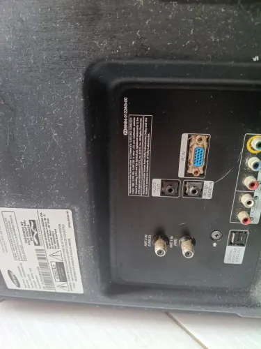 Tv Samsung 43' com defeito 