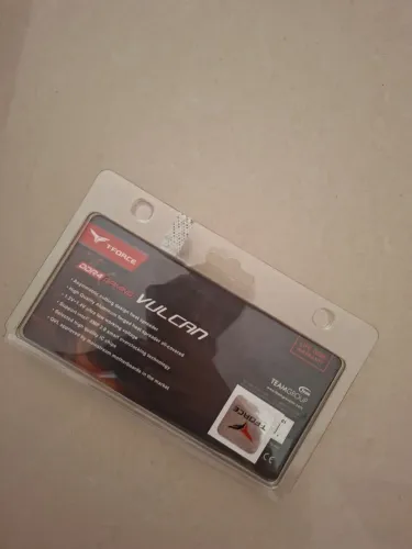 Memória RAM T-Force DDR4 Vulcan 8GB 3200MHz
