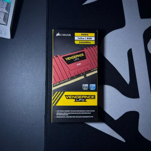 2x Memórias RAM CORSAIR Vengeance LPX DDR4 2400MHz 8GB (16GB no total)