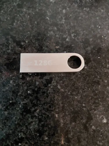 2 pen-drive de 128 G