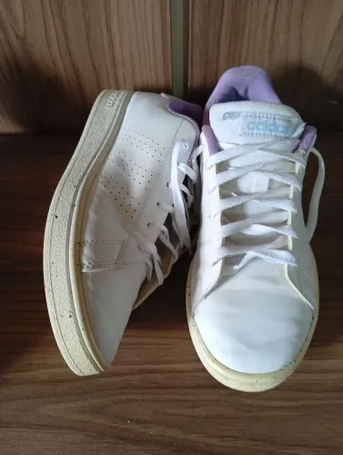 Tênis Adidas feminino 35