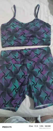 Roupa de academia