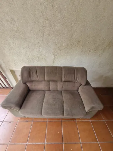 Desapego 2 sofás simples pelo preço de um