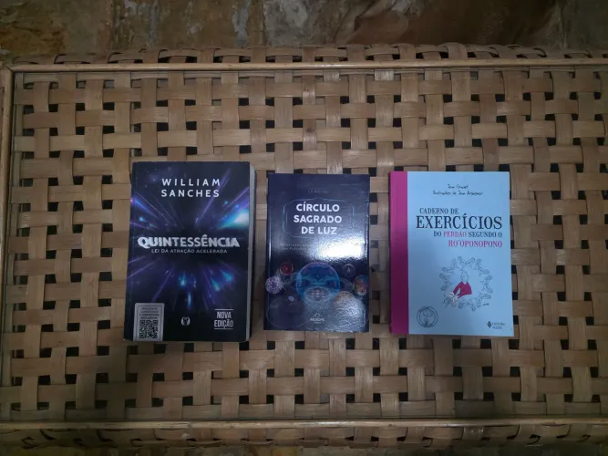 Kit 3 Livros - Espiritualidade, Lei da Atração e Autoconhecimento