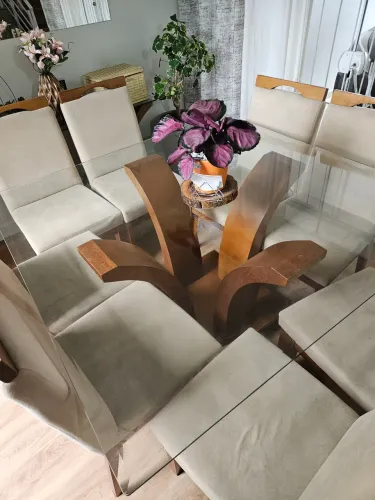 Mesa quadrada de vidro (1,40) + 8 cadeiras + aparador design curvo