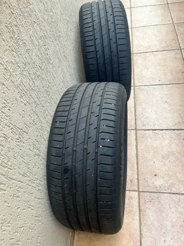 2 pneus Delinte aro 19 245/40/R19 XL Extra Load
