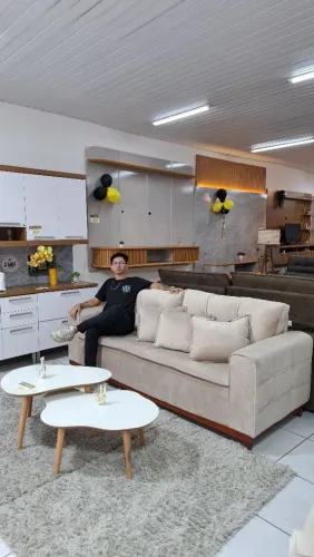 Sofá fixo todo no veludo e com molas no asento conforto + durabilidade