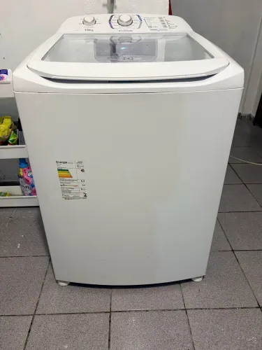Máquina de Lavar Electrolux 16kg Jet&Clean LAC16 - Centrifuga e Lava Edredom