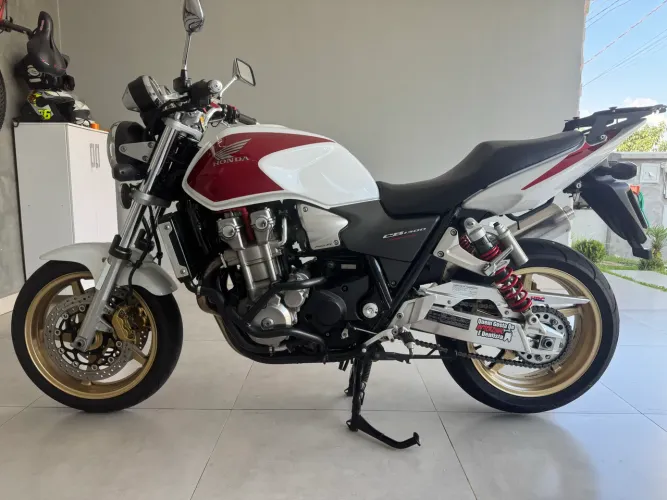 Cb1300