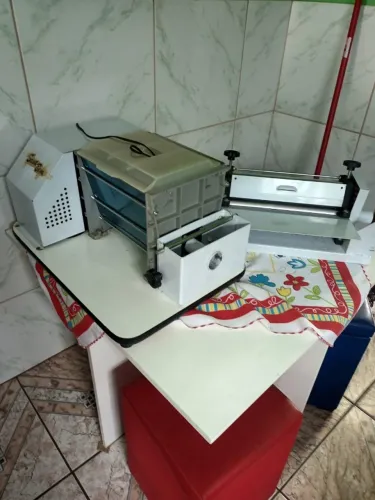 Máquina de fazer massas