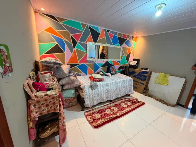 Casa com 3 quartos dois pavimentos