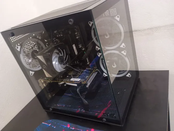 PC GAMER AMD RYZEN 5 2600 | RX 580 2048SP 16GB RAM 3200MHZ (2X8GB)