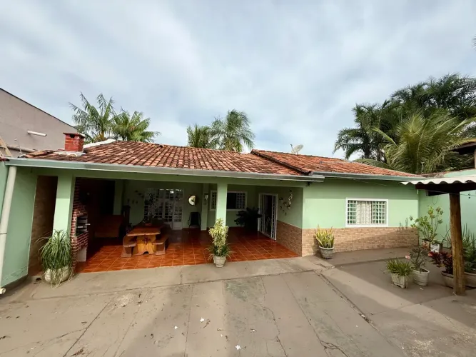 Casa à venda no Jardim Petrópolis  Goiânia/GO  R$ 480.000