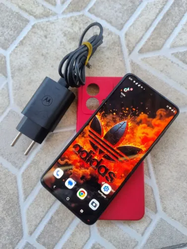 MOTO G84 5G NFC 256GB/12GB original semi-novo!