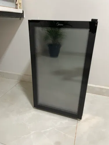 Vende-se cervejeira midea