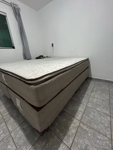 CAMA QUEEN SIZE USADA - MOLA ENSACADA