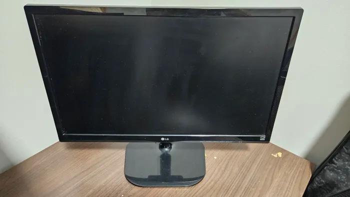 Monitor LG 23mp55hq
