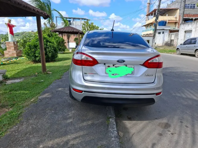 Ford Fiesta Sedan 1.6 16V Flex Aut. 2014