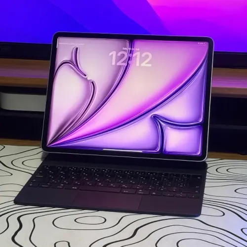 iPad Air M2 13-inch 128GB | Com Magic Keyboard (Venda ou Troca)