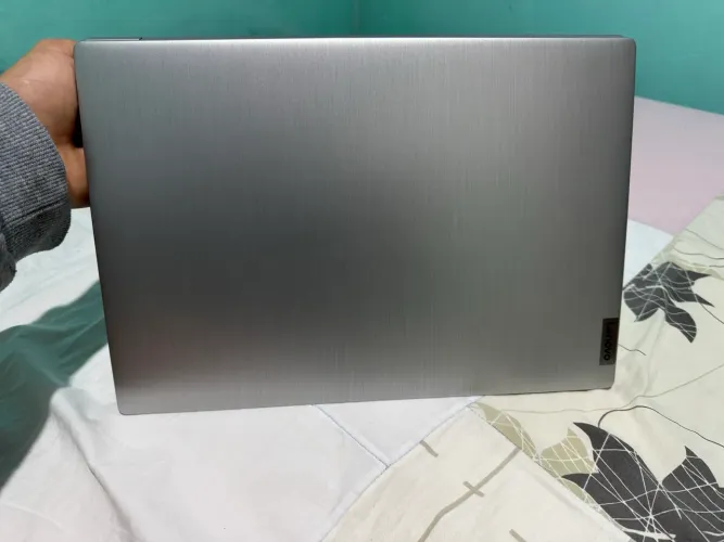 Notebook Lenovo com 12gb de ram e 256gb de ssd