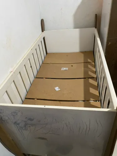 Berço com colchão