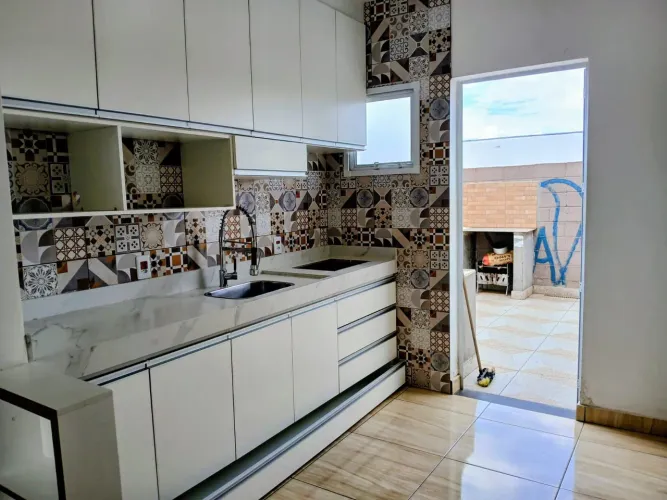 Vende-se Casa em Vargem Grande Paulista -SP