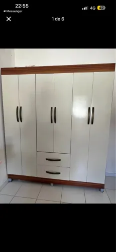 Guarda-roupas com penteadeira 