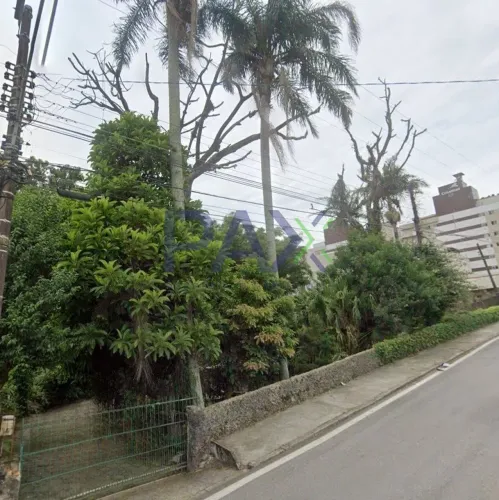 Terreno de 1.322m² à venda na Coloninha