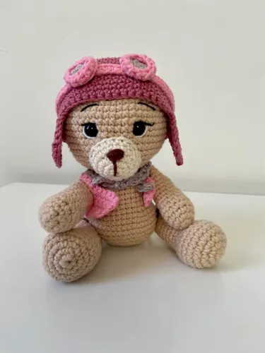 Ursinho aviador em amigurumi 