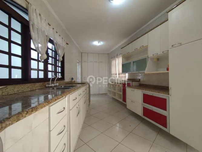 Casa com 6 dormitórios, 249 m² - venda por R$ 700.000,00 ou aluguel por R$ 4.597,48/mês -