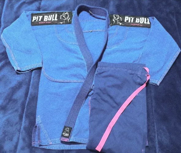 Kimono jiu-jitsu feminino