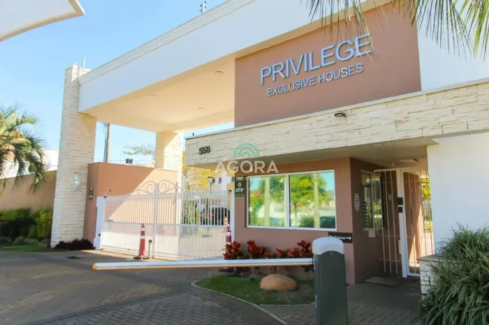 Sobrado de Alto Padrão - Previlege Houses