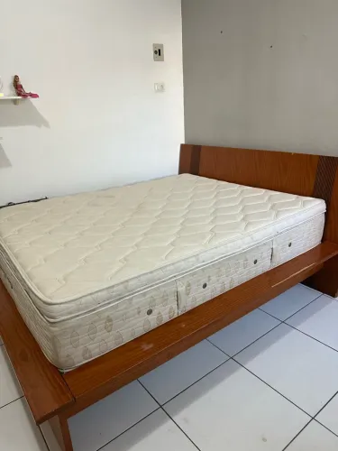 Cama casal king + cabeceira /grade