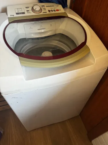Máquina de lavar roupas Brastemp