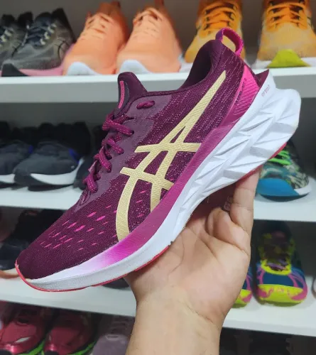 Tênis ASICS Novablast 2 Original - Número 37 - Muito Conservado - Corrida