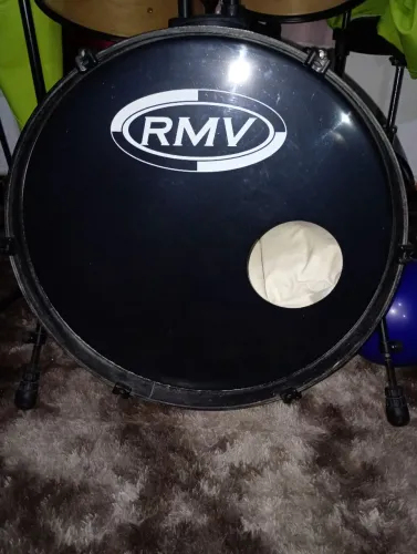 Bumbo rmv 22 polegadas (Usado, mais em perfeito estado)!