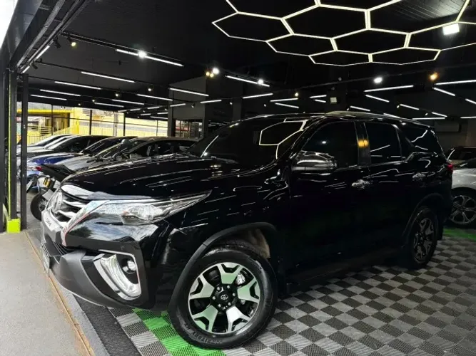 Toyota Hilux SW4 SRX Diamo. 4X4 2.8 TB DIE AUT 2020