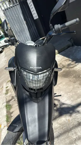 VENDO OU TROCO XRE 300 MUITO NOVA