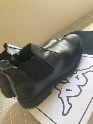 Bota preta marca cintetica