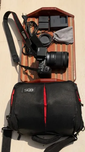 Canon RP + RF 24-105mm f/4-7.1 IS STM + flash Godox iM20 + 2 baterias + carregador + bolsa