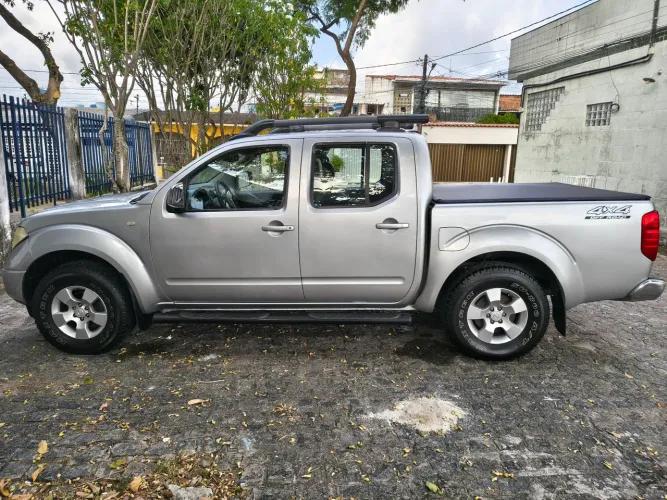 Nissan Frontier LE CD 4X4 2.5 TB Diesel Aut. 2011