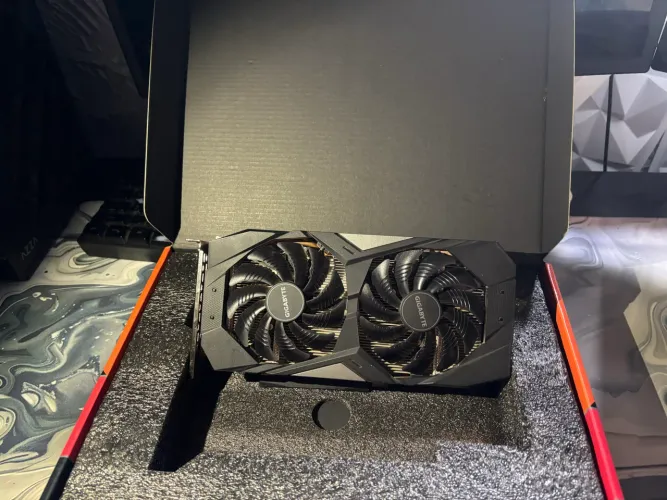 Placa de vídeo Rx 5600xt Em perfeito estado