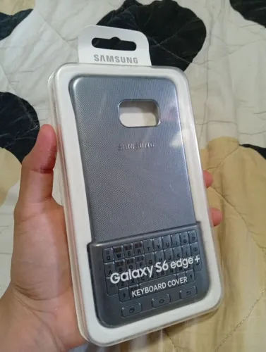 Capa do Samsung Galaxy S6 Edge plus com pequenas marcas de uso