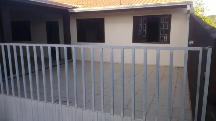 Alugo casa bem localizado Orleans prox clube tres marias
