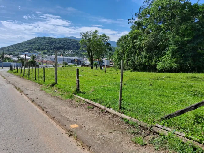 Lotes comerciais e residenciais em Palhoça-SC