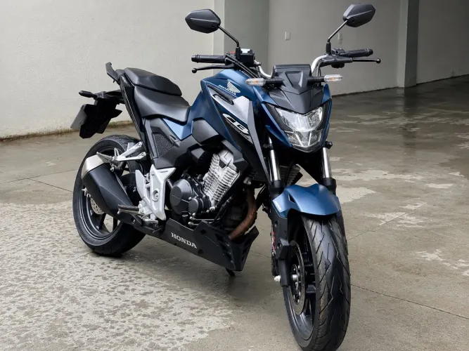 Honda CB 300f Twister Flex 2025