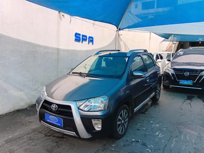 Toyota Etios Cross 1.5 Flex 16V 5P Mec. 2015