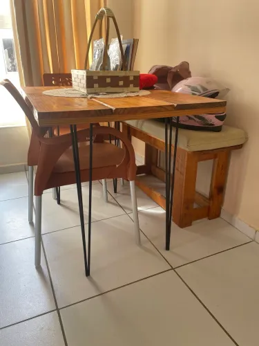 Vende-se mesa estilo industrial de 4 lugares 